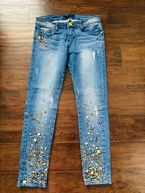 Cropped Skinny Embellished Blue Jeans with Multicolor Gem Accents